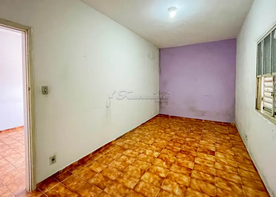 Foto 2 de Casa com 2 quartos à venda, 45m2 em Conjunto Habitacional Nisshinbo do Brasil, Itapetininga - SP