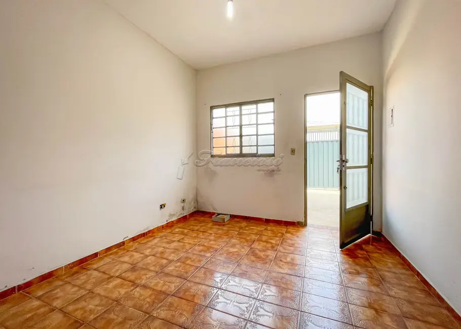 Foto 1 de Casa com 2 quartos à venda, 45m2 em Conjunto Habitacional Nisshinbo do Brasil, Itapetininga - SP