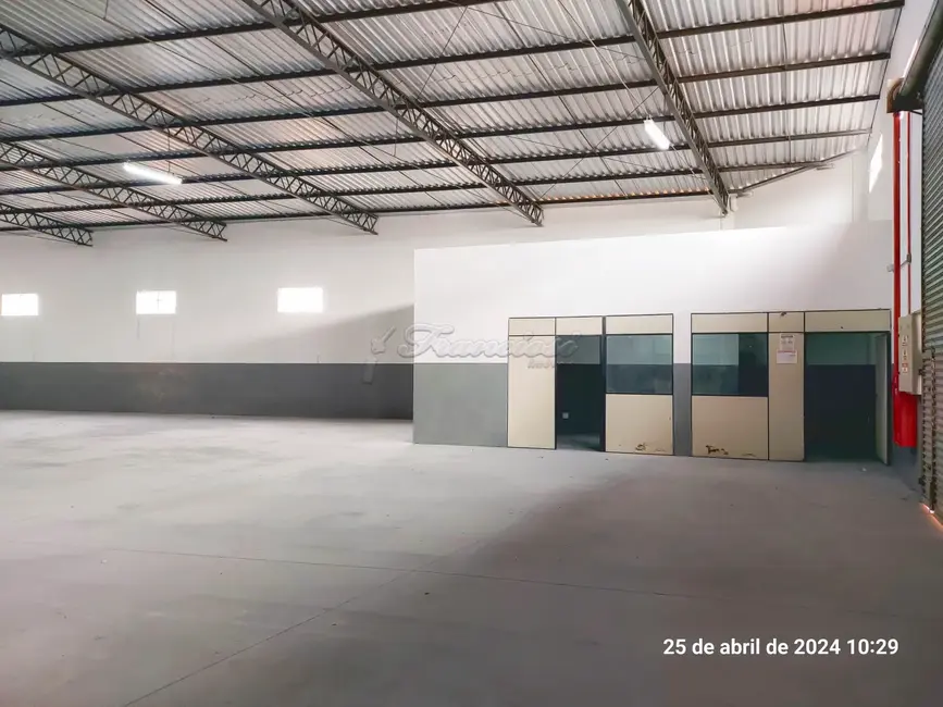 Sala Comercial para alugar, 717m2 em Jardim Bela Vista, Itapetininga - SP - imagem 3 Foto 3 de Sala Comercial para alugar, 717m2 em Jardim Bela Vista, Itapetininga - SP