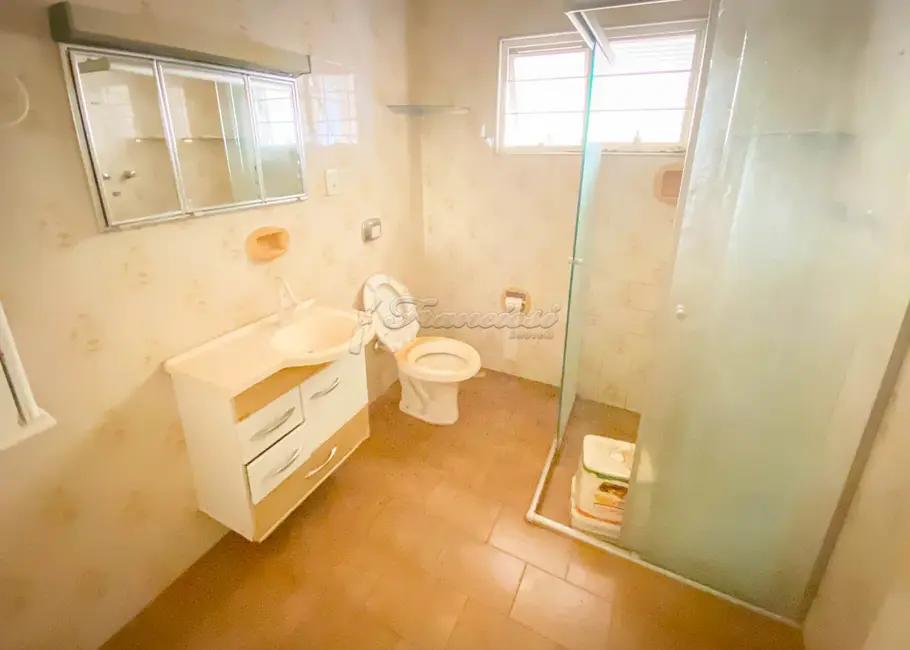 Loja com 3 quartos à venda, 183m2 em Centro, Itapetininga - SP - imagem 3 Foto 3 de Loja com 3 quartos à venda, 183m2 em Centro, Itapetininga - SP