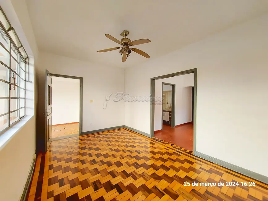 Foto 2 de Casa com 3 quartos para alugar, 200m2 em Jardim Itália, Itapetininga - SP