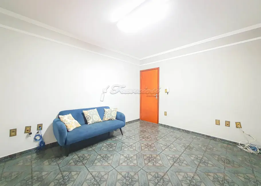 Foto 1 de Casa com 2 quartos à venda, 114m2 em Jardim das Laranjeiras, Itapetininga - SP