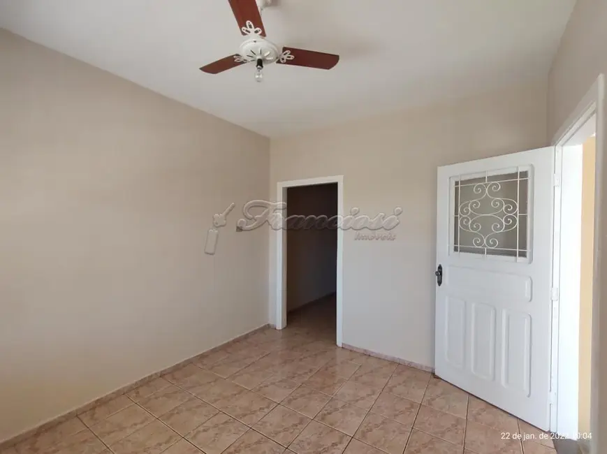Foto 2 de Casa com 3 quartos à venda, 152m2 em Centro, Itapetininga - SP