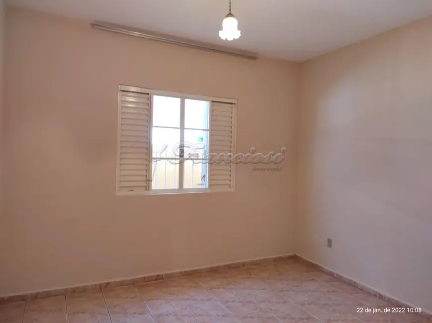 Casa com 3 quartos à venda, 152m2 em Centro, Itapetininga - SP - imagem 3 Foto 3 de Casa com 3 quartos à venda, 152m2 em Centro, Itapetininga - SP