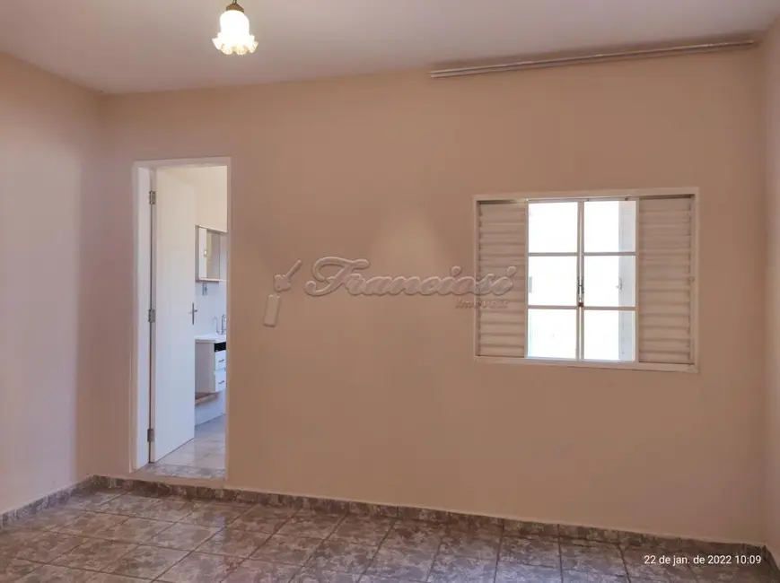 Casa com 3 quartos à venda, 152m2 em Centro, Itapetininga - SP - imagem 8 Foto 8 de Casa com 3 quartos à venda, 152m2 em Centro, Itapetininga - SP