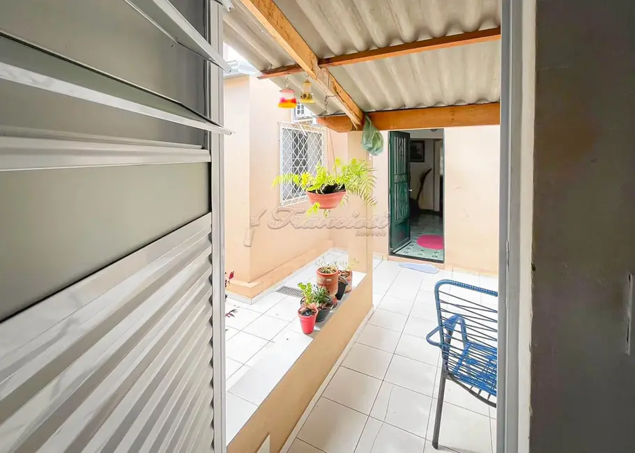 Casa com 3 quartos à venda, 102m2 em Jardim Brasil, Itapetininga - SP - imagem 9 Foto 9 de Casa com 3 quartos à venda, 102m2 em Jardim Brasil, Itapetininga - SP