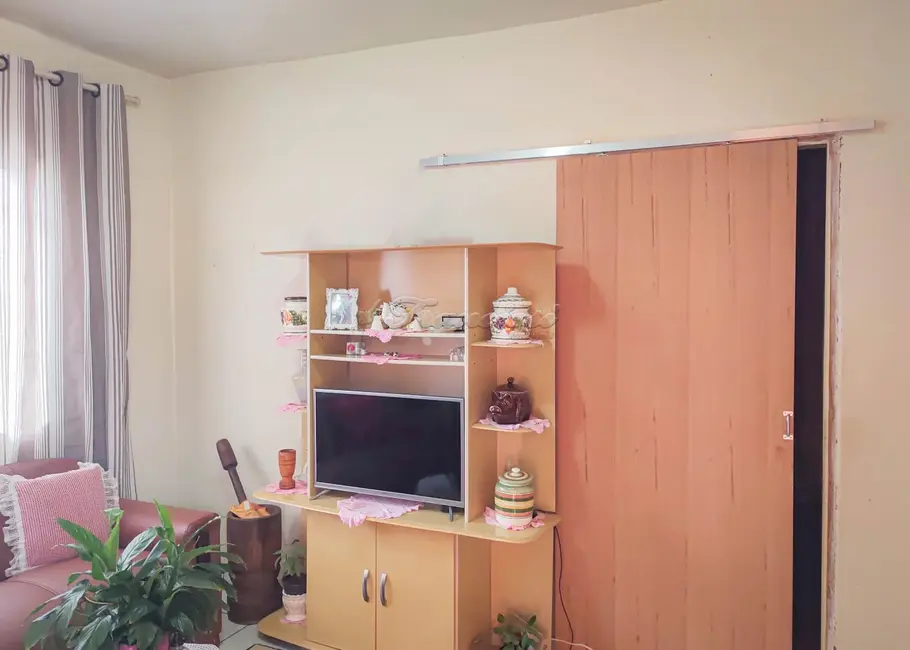 Foto 1 de Casa com 3 quartos à venda, 109m2 em Vila Santana, Itapetininga - SP