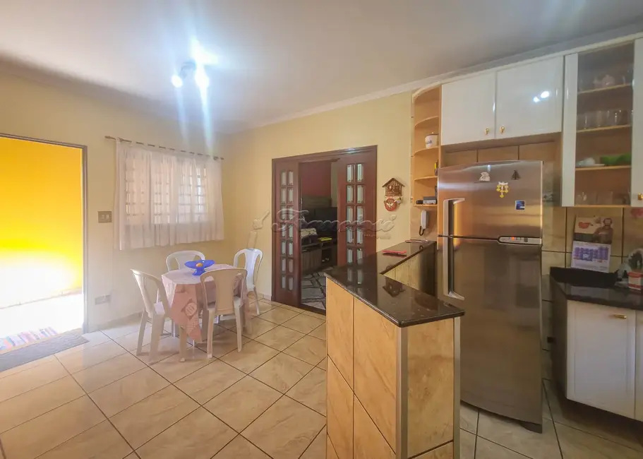 Casa com 2 quartos à venda, 243m2 em Vila Nastri, Itapetininga - SP - imagem 5 Foto 5 de Casa com 2 quartos à venda, 243m2 em Vila Nastri, Itapetininga - SP