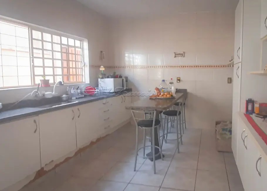 Casa com 3 quartos à venda, 12m2 em Parque Atenas do Sul, Itapetininga - SP - imagem 5 Foto 5 de Casa com 3 quartos à venda, 12m2 em Parque Atenas do Sul, Itapetininga - SP