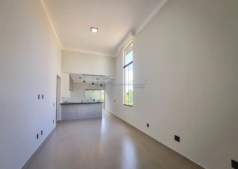 Foto 1 de Casa de Condomínio com 3 quartos à venda, 144m2 em Jardim Marabá, Itapetininga - SP
