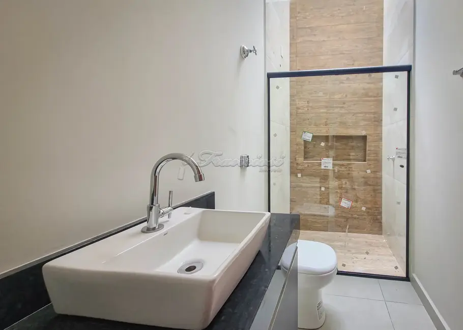 Casa de Condomínio com 3 quartos à venda, 114m2 em Jardim Marabá, Itapetininga - SP - imagem 4 Foto 4 de Casa de Condomínio com 3 quartos à venda, 114m2 em Jardim Marabá, Itapetininga - SP