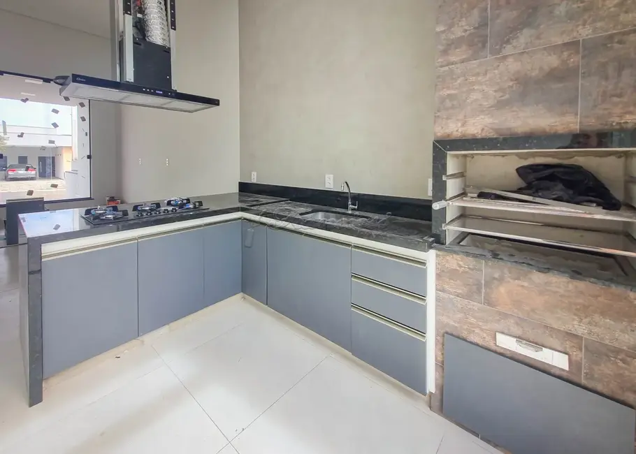 Foto 2 de Casa de Condomínio com 3 quartos à venda, 114m2 em Jardim Marabá, Itapetininga - SP
