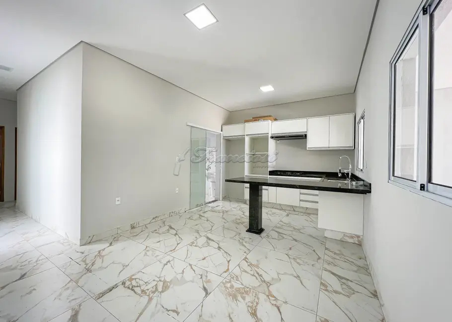Casa de Condomínio com 3 quartos à venda, 120m2 em Jardim Marabá, Itapetininga - SP - imagem 5 Foto 5 de Casa de Condomínio com 3 quartos à venda, 120m2 em Jardim Marabá, Itapetininga - SP