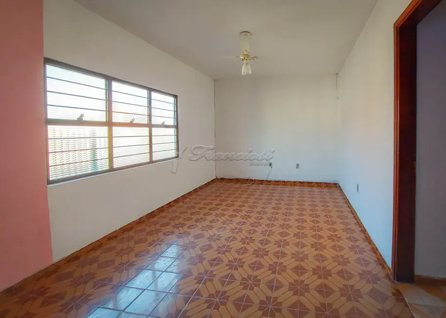 Foto 3 de Casa com 2 quartos à venda, 93m2 em Vila Piedade, Itapetininga - SP
