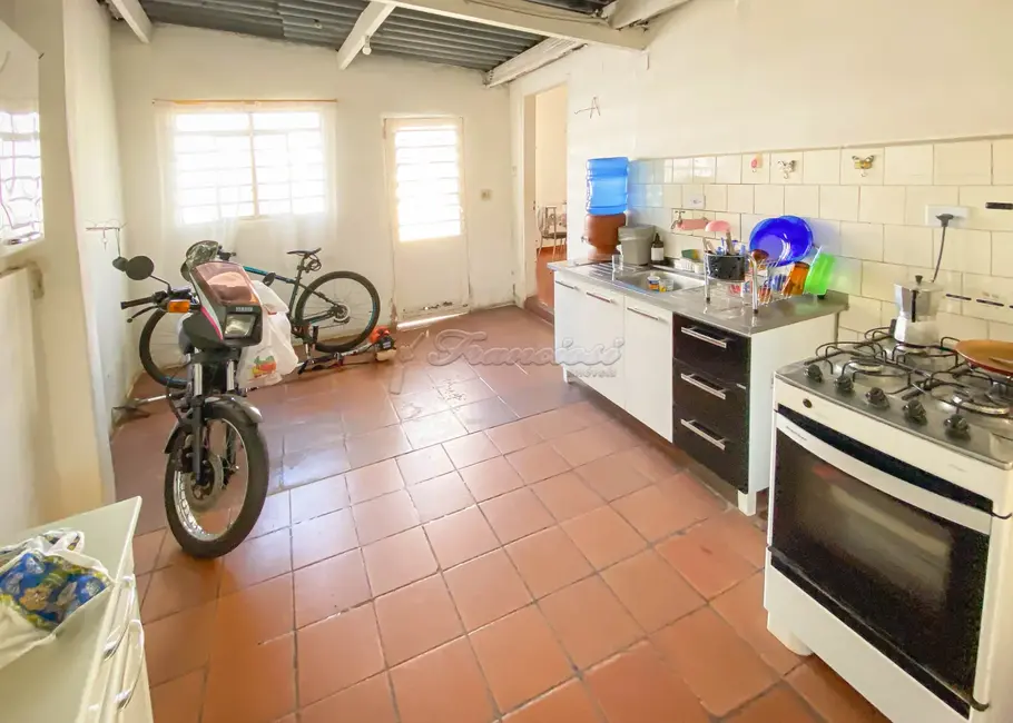 Foto 2 de Casa com 3 quartos à venda, 195m2 em Centro, Itapetininga - SP