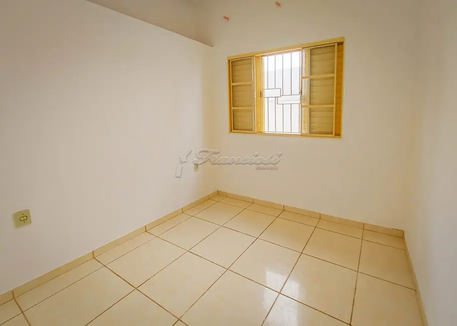 Casa com 4 quartos à venda, 147m2 em Vila Santana, Itapetininga - SP - imagem 4 Foto 4 de Casa com 4 quartos à venda, 147m2 em Vila Santana, Itapetininga - SP