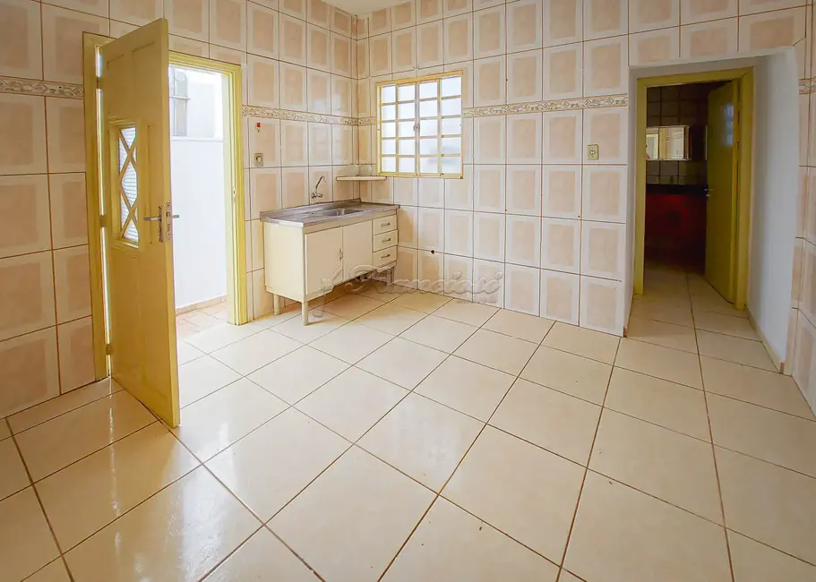 Casa com 4 quartos à venda, 147m2 em Vila Santana, Itapetininga - SP - imagem 2 Foto 2 de Casa com 4 quartos à venda, 147m2 em Vila Santana, Itapetininga - SP