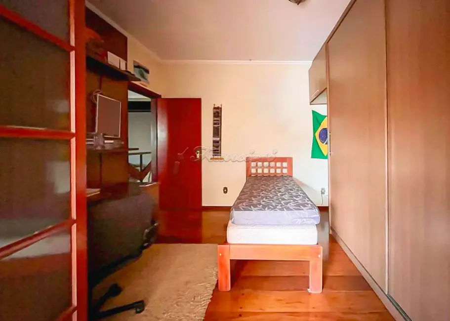Foto 8 de Casa com 3 quartos à venda, 485m2 em Vila São Pedro, Itapetininga - SP
