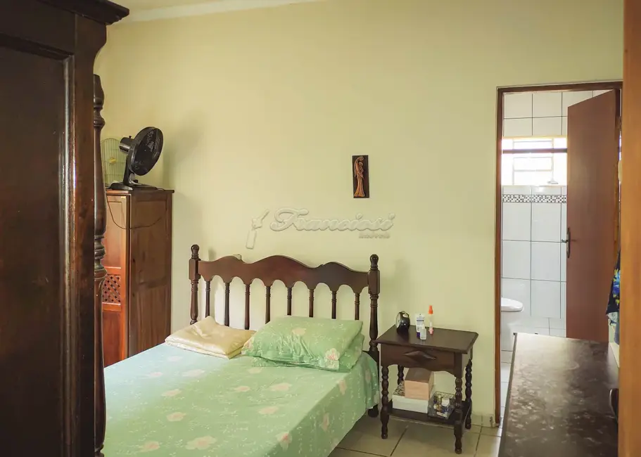 Casa com 2 quartos à venda, 145m2 em Vila Barth, Itapetininga - SP - imagem 5 Foto 5 de Casa com 2 quartos à venda, 145m2 em Vila Barth, Itapetininga - SP
