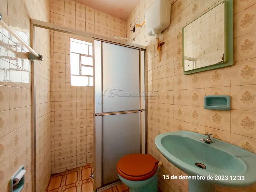 Casa com 2 quartos à venda, 97m2 em Centro, Itapetininga - SP - imagem 4 Foto 4 de Casa com 2 quartos à venda, 97m2 em Centro, Itapetininga - SP