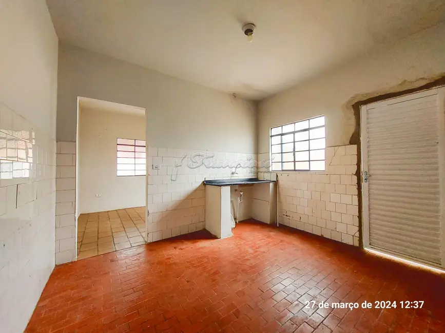 Casa com 2 quartos à venda, 82m2 em Vila Carolina, Itapetininga - SP - imagem 3 Foto 3 de Casa com 2 quartos à venda, 82m2 em Vila Carolina, Itapetininga - SP