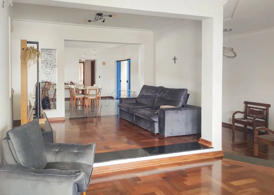 Foto 4 de Casa de Condomínio com 4 quartos à venda, 450m2 em Jardim Marabá, Itapetininga - SP