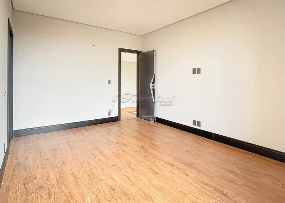 Casa de Condomínio com 3 quartos à venda, 310m2 em Terras de Santo Antônio, Itapetininga - SP - imagem 7 Foto 7 de Casa de Condomínio com 3 quartos à venda, 310m2 em Terras de Santo Antônio, Itapetininga - SP