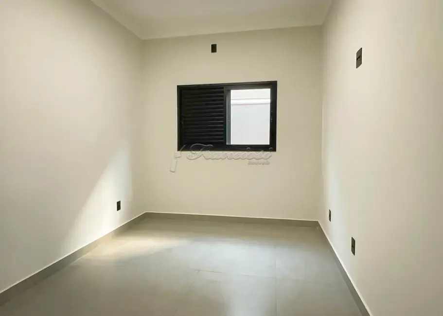 Casa de Condomínio com 3 quartos à venda, 180m2 em Terras de Santo Antônio, Itapetininga - SP - imagem 5 Foto 5 de Casa de Condomínio com 3 quartos à venda, 180m2 em Terras de Santo Antônio, Itapetininga - SP