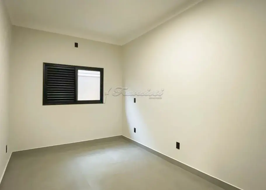 Casa de Condomínio com 3 quartos à venda, 180m2 em Terras de Santo Antônio, Itapetininga - SP - imagem 4 Foto 4 de Casa de Condomínio com 3 quartos à venda, 180m2 em Terras de Santo Antônio, Itapetininga - SP