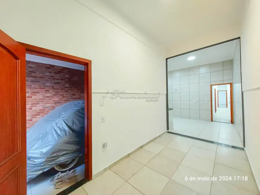 Foto 1 de Casa com 3 quartos para alugar, 110m2 em Vila Nastri, Itapetininga - SP