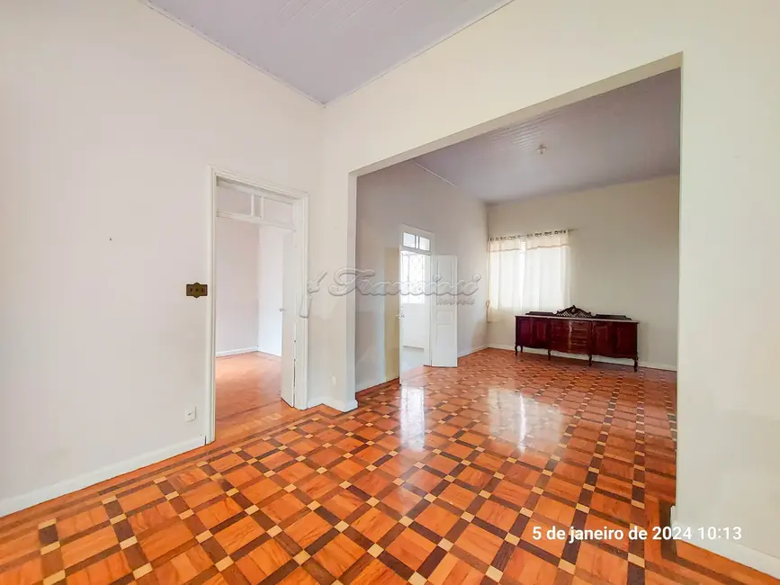 Casa com 5 quartos à venda, 150m2 em Centro, Itapetininga - SP - imagem 7 Foto 7 de Casa com 5 quartos à venda, 150m2 em Centro, Itapetininga - SP