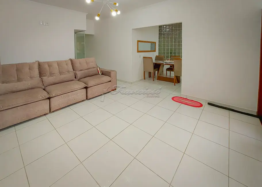 Casa com 2 quartos à venda, 112m2 em Itapetininga - SP - imagem 2 Foto 2 de Casa com 2 quartos à venda, 112m2 em Itapetininga - SP