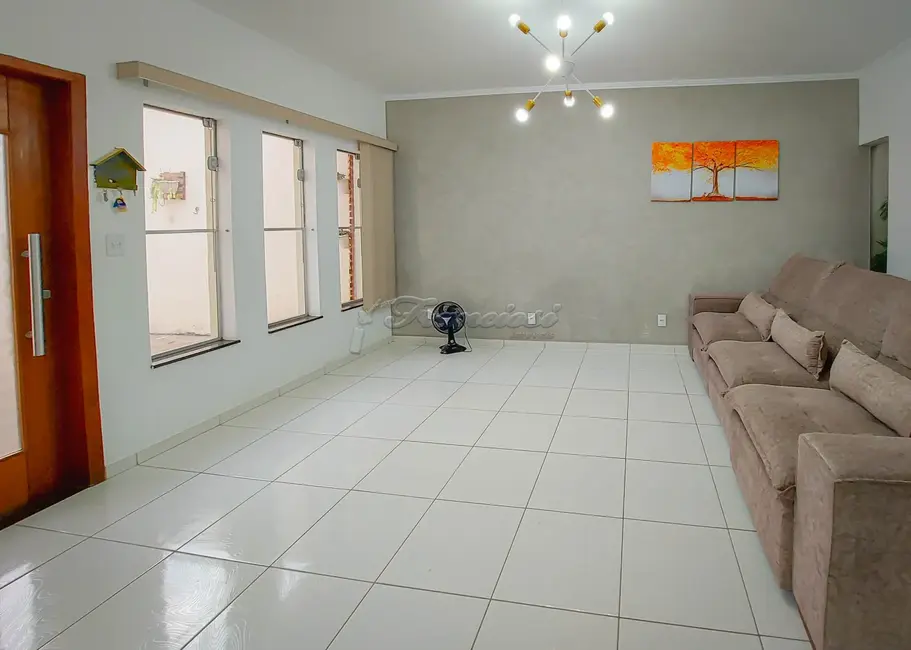 Casa com 2 quartos à venda, 112m2 em Itapetininga - SP - imagem 1 Foto 1 de Casa com 2 quartos à venda, 112m2 em Itapetininga - SP