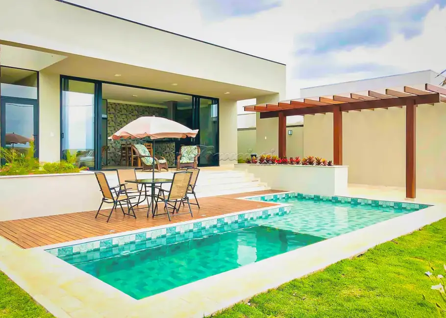 Foto 1 de Casa de Condomínio à venda, 174m2 em Paranapanema - SP