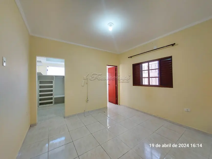 Casa com 2 quartos à venda, 150m2 em Itapetininga - SP - imagem 8 Foto 8 de Casa com 2 quartos à venda, 150m2 em Itapetininga - SP