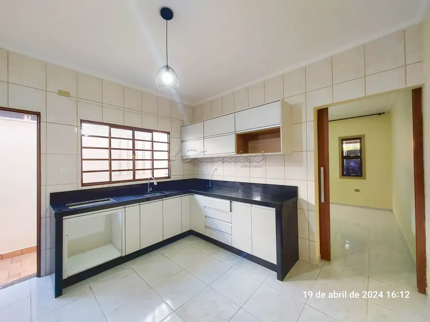 Casa com 2 quartos à venda, 150m2 em Itapetininga - SP - imagem 4 Foto 4 de Casa com 2 quartos à venda, 150m2 em Itapetininga - SP