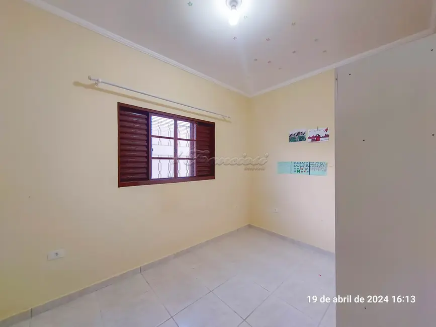 Casa com 2 quartos à venda, 150m2 em Itapetininga - SP - imagem 5 Foto 5 de Casa com 2 quartos à venda, 150m2 em Itapetininga - SP