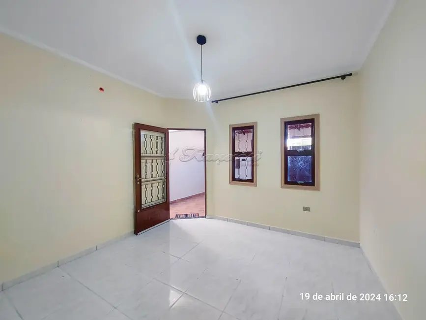 Foto 2 de Casa com 2 quartos à venda, 150m2 em Itapetininga - SP