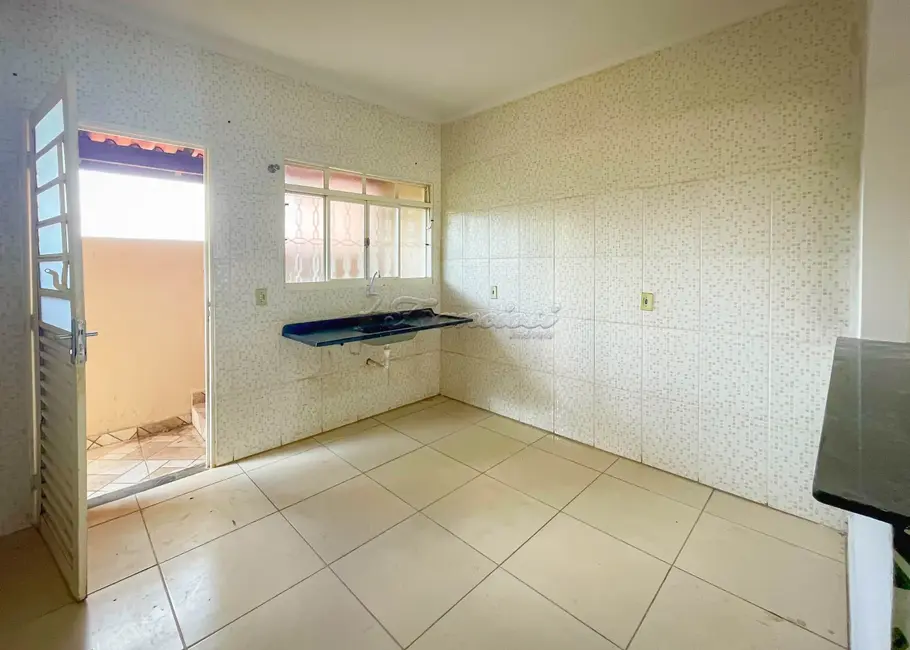 Casa com 2 quartos à venda, 306m2 em Jardim das Flores, Itapetininga - SP - imagem 3 Foto 3 de Casa com 2 quartos à venda, 306m2 em Jardim das Flores, Itapetininga - SP