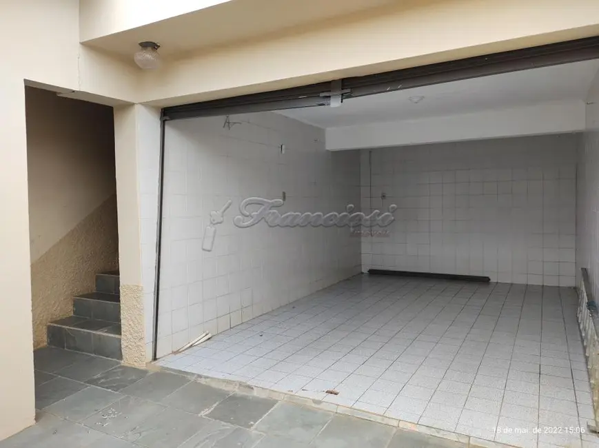 Casa com 2 quartos à venda, 150m2 em Centro, Itapetininga - SP - imagem 2 Foto 2 de Casa com 2 quartos à venda, 150m2 em Centro, Itapetininga - SP