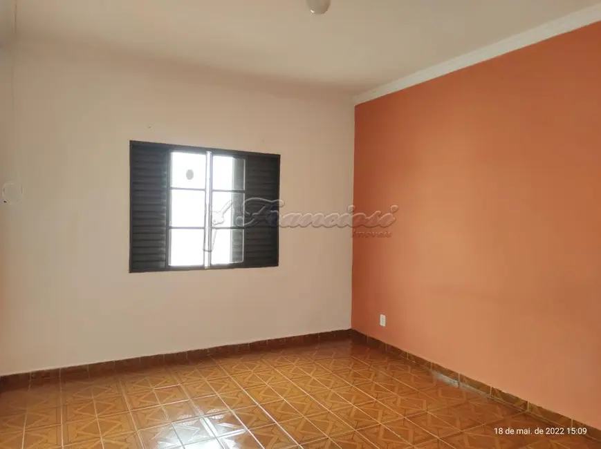 Casa com 2 quartos à venda, 150m2 em Centro, Itapetininga - SP - imagem 8 Foto 8 de Casa com 2 quartos à venda, 150m2 em Centro, Itapetininga - SP