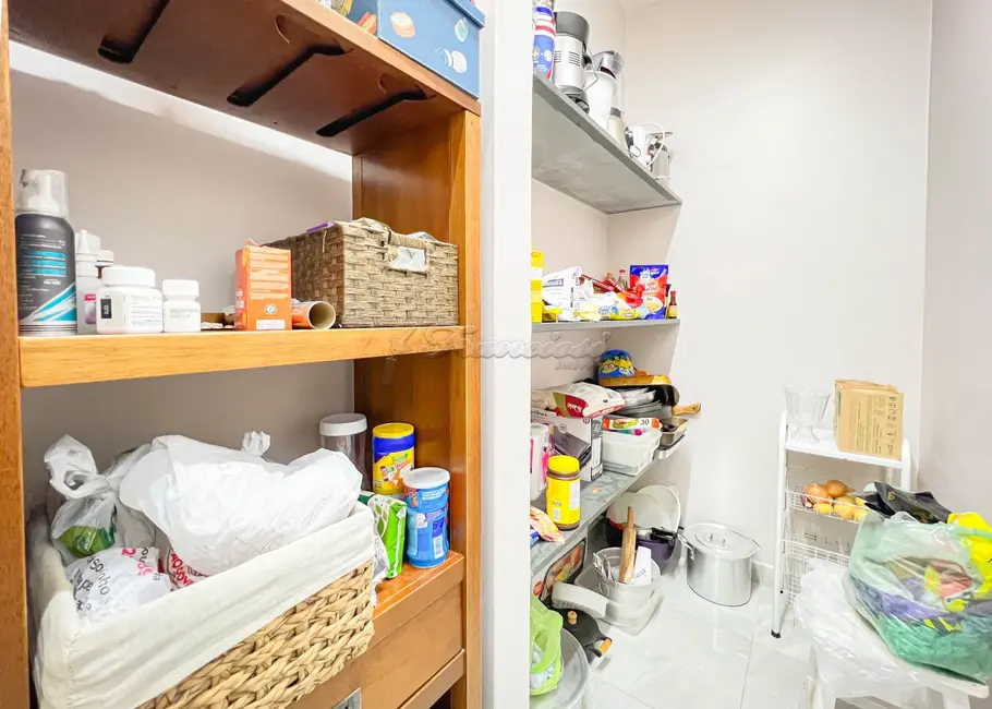 Casa de Condomínio com 4 quartos à venda, 360m2 em Jardim Marabá, Itapetininga - SP - imagem 6 Foto 6 de Casa de Condomínio com 4 quartos à venda, 360m2 em Jardim Marabá, Itapetininga - SP