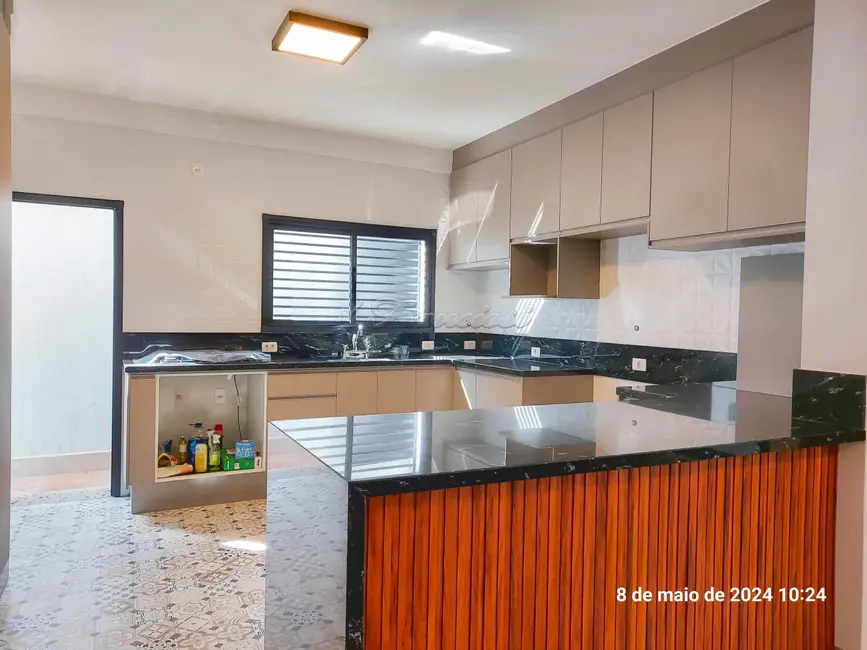 Casa com 3 quartos à venda, 300m2 em Vila Rosa, Itapetininga - SP - imagem 8 Foto 8 de Casa com 3 quartos à venda, 300m2 em Vila Rosa, Itapetininga - SP