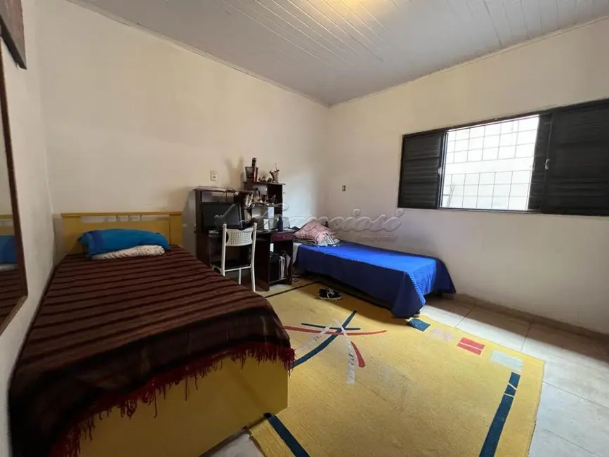 Casa com 3 quartos à venda, 290m2 em Vila Nova, Itapetininga - SP - imagem 3 Foto 3 de Casa com 3 quartos à venda, 290m2 em Vila Nova, Itapetininga - SP