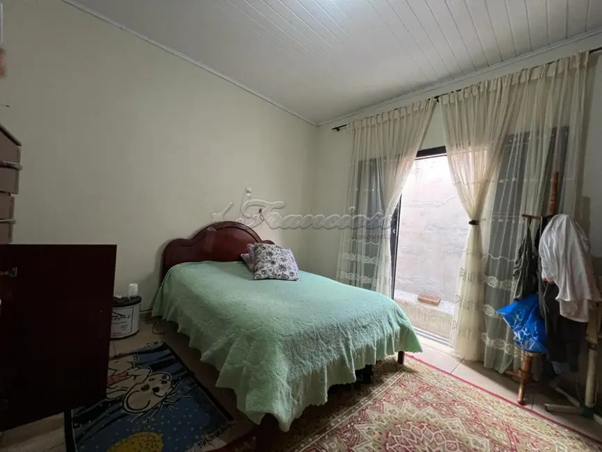 Casa com 3 quartos à venda, 290m2 em Vila Nova, Itapetininga - SP - imagem 5 Foto 5 de Casa com 3 quartos à venda, 290m2 em Vila Nova, Itapetininga - SP