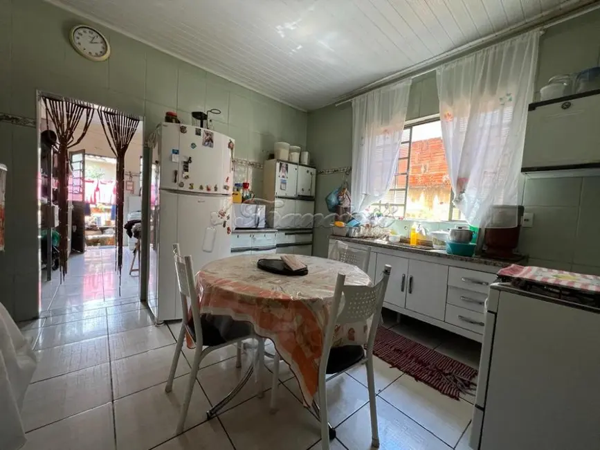 Casa com 3 quartos à venda, 290m2 em Vila Nova, Itapetininga - SP - imagem 2 Foto 2 de Casa com 3 quartos à venda, 290m2 em Vila Nova, Itapetininga - SP