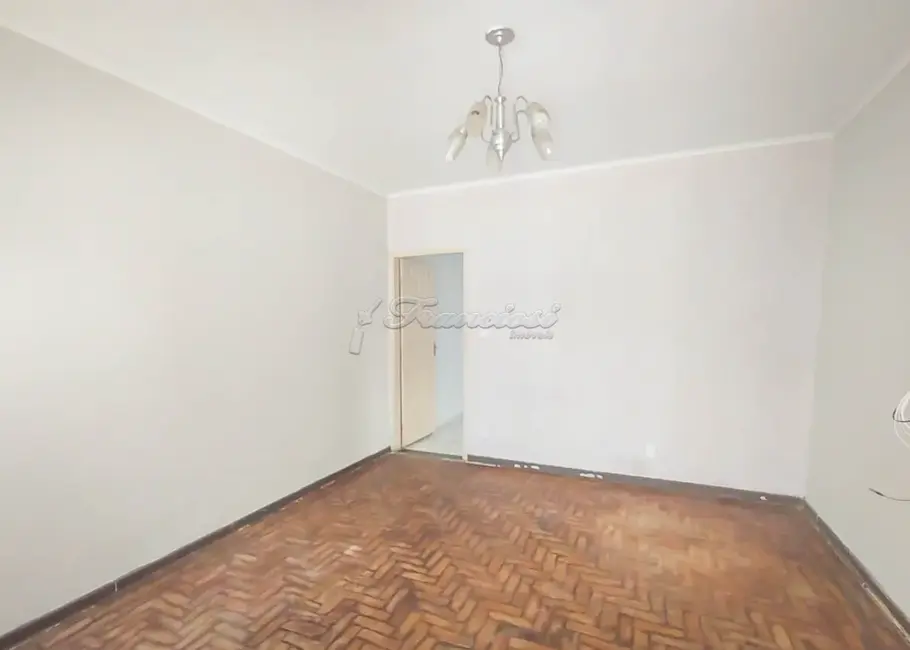 Foto 2 de Casa com 2 quartos à venda, 150m2 em Jardim Itália, Itapetininga - SP