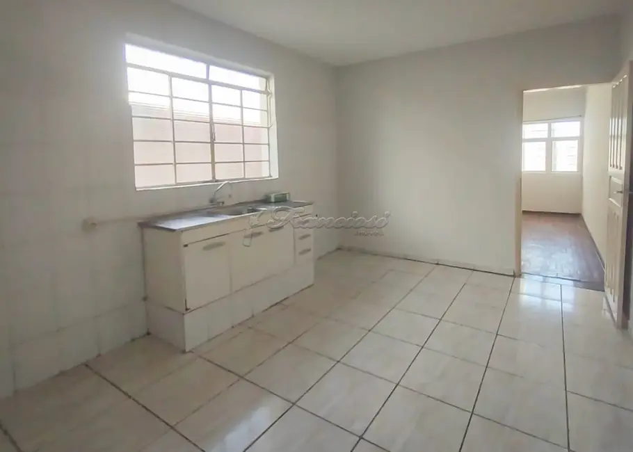 Foto 4 de Casa com 2 quartos à venda, 150m2 em Jardim Itália, Itapetininga - SP