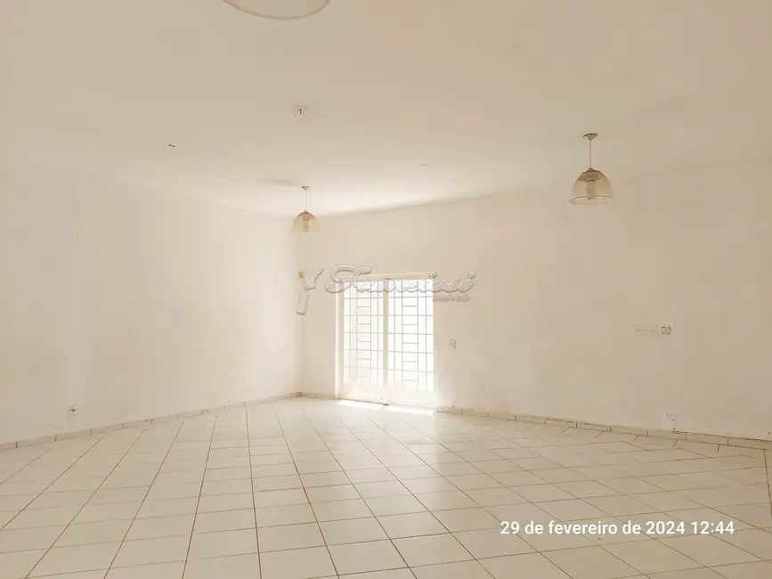 Prédio Inteiro para alugar, 300m2 em Vila Rio Branco, Itapetininga - SP - imagem 3 Foto 3 de Prédio Inteiro para alugar, 300m2 em Vila Rio Branco, Itapetininga - SP
