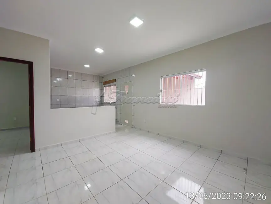 Casa com 2 quartos à venda, 59m2 em Itapetininga - SP - imagem 1 Foto 1 de Casa com 2 quartos à venda, 59m2 em Itapetininga - SP
